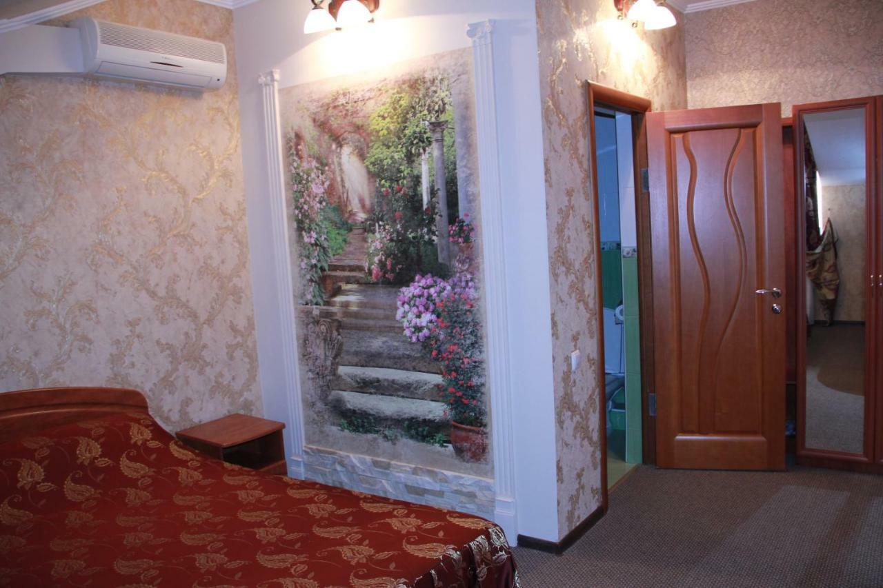 Romantic Hotel Krasnodar Exteriör bild